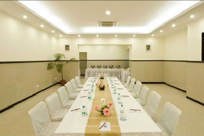 Grand Hotel Agra  Exterior photo